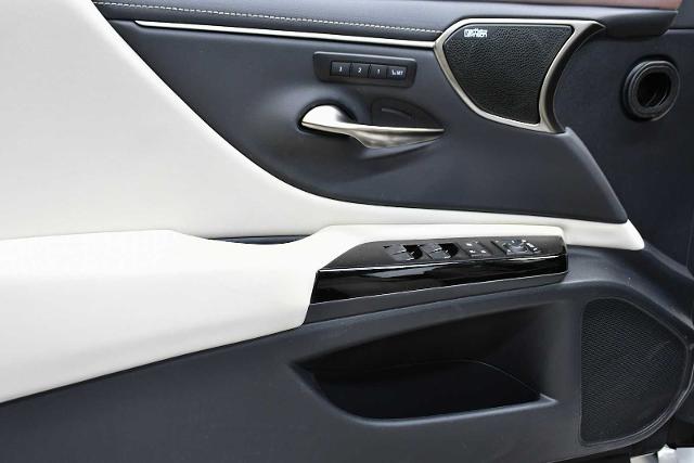 2025 Lexus ES 350 Vehicle Photo in DALLAS, TX 75235