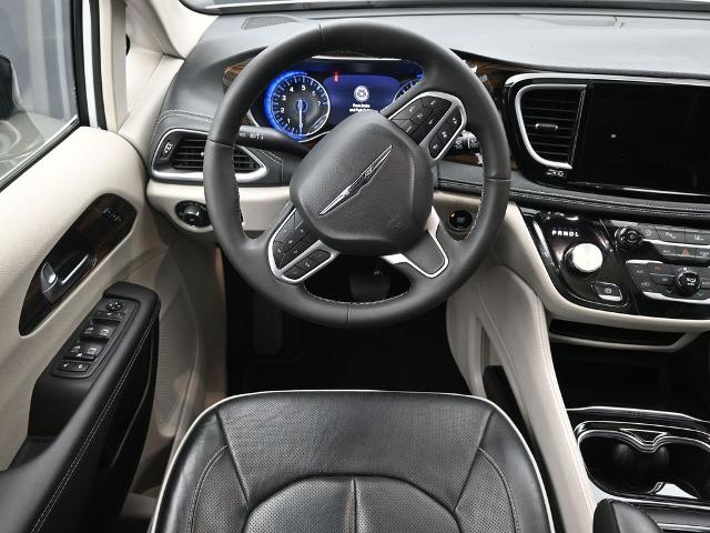 2023 Chrysler Pacifica Vehicle Photo in Cedar Rapids, IA 52402