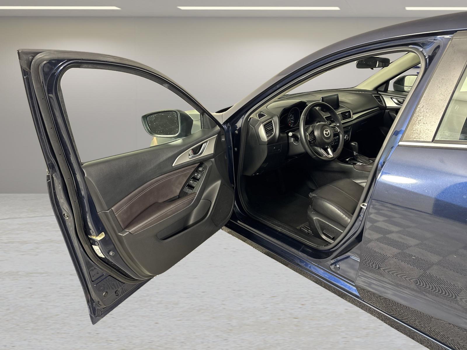 2018 Mazda Mazda3 5-Door Vehicle Photo in Georgetown, TX 78626