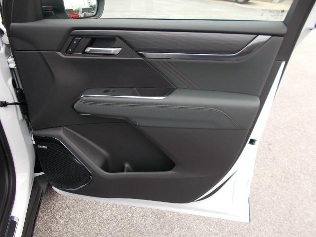 2025 GMC Acadia Vehicle Photo in LOWELL, MA 01852-4336