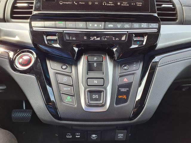 2025 Honda Odyssey Vehicle Photo in Oshkosh, WI 54904