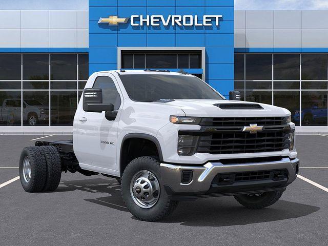 2025 Chevrolet Silverado 3500 HD Chassis Cab Vehicle Photo in PAWLING, NY 12564-3219
