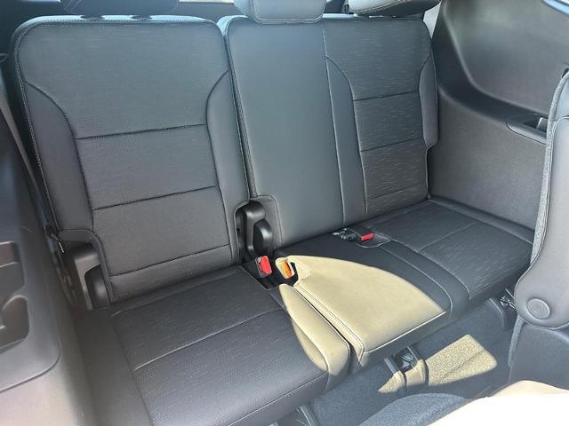 2025 Buick Enclave Vehicle Photo in COLUMBIA, MO 65203-3903