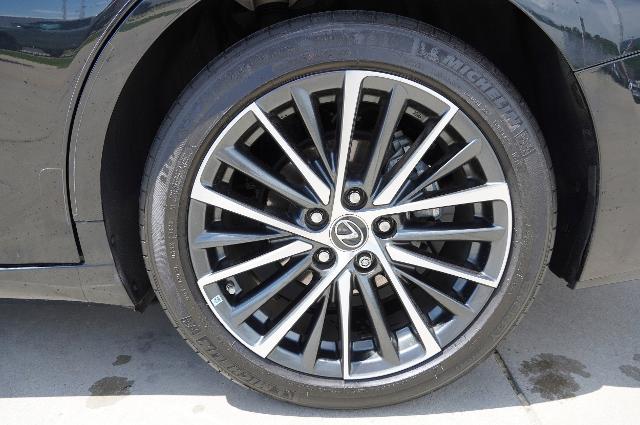 2023 Lexus ES 350 Vehicle Photo in Riverdale, UT 84405