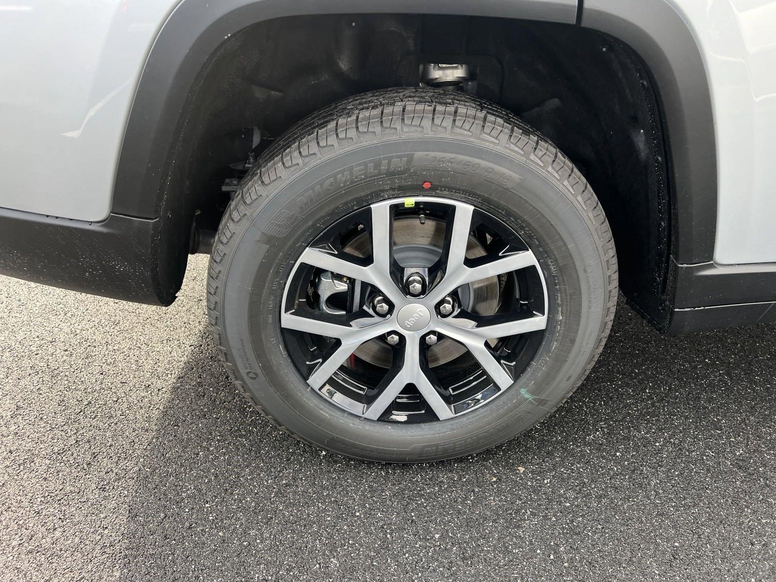 2025 Jeep Grand Cherokee L Vehicle Photo in Mechanicsburg, PA 17050-1707