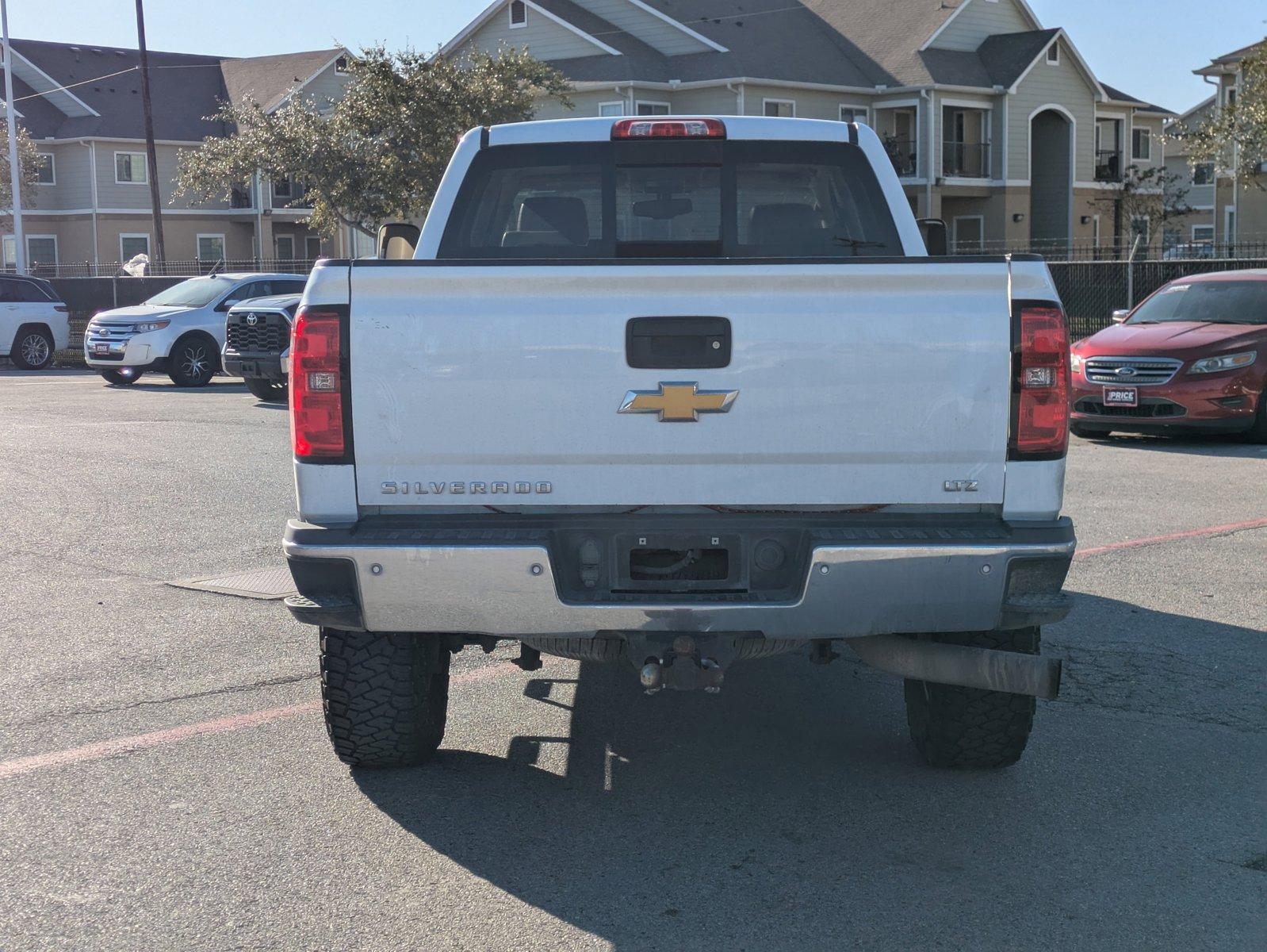 2015 Chevrolet Silverado 2500 HD Vehicle Photo in Corpus Christi, TX 78415