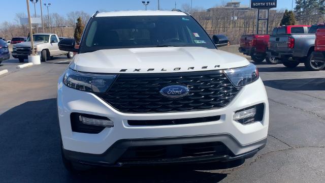 2022 Ford Explorer Vehicle Photo in MOON TOWNSHIP, PA 15108-2571