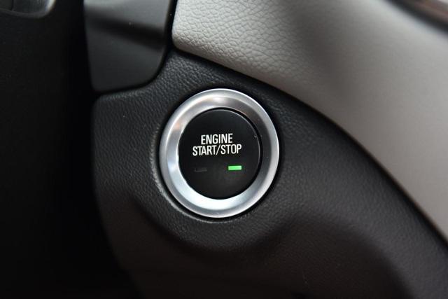 2020 Chevrolet Equinox Vehicle Photo in Ballwin, MO 63011