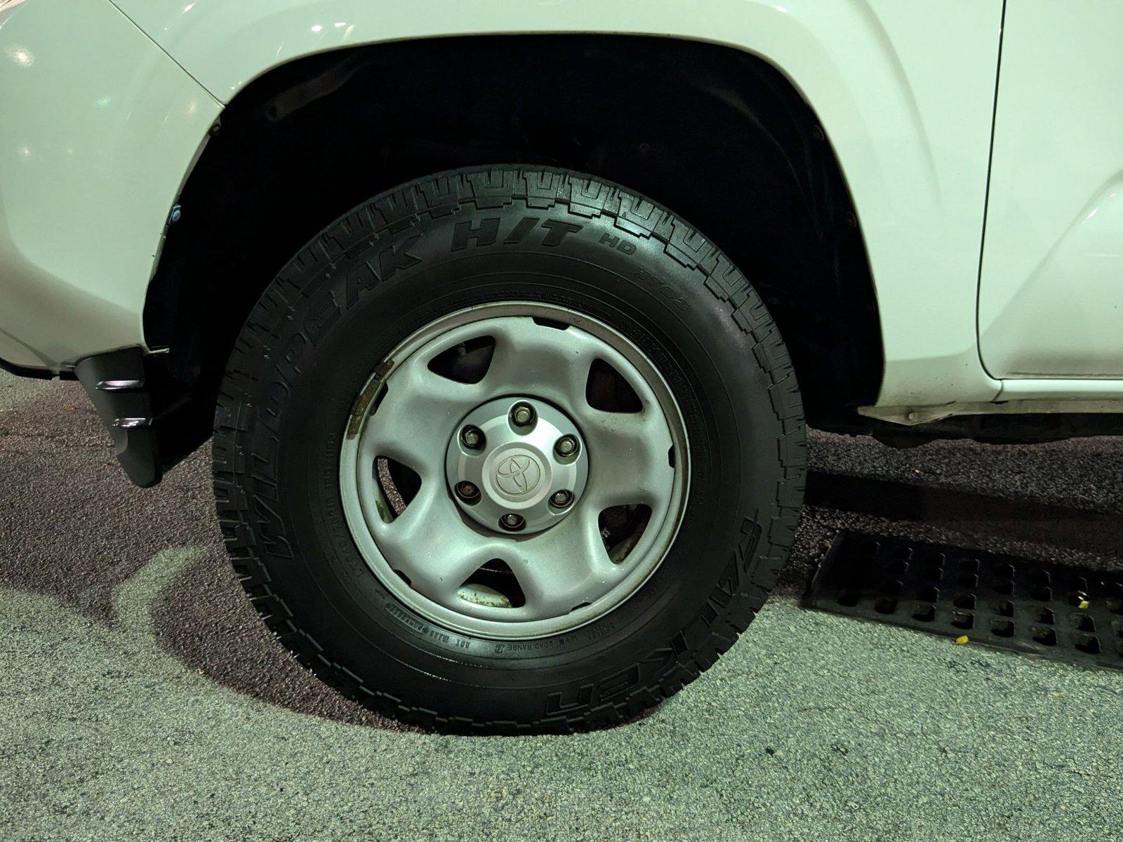 2017 Toyota Tacoma Vehicle Photo in Miami, FL 33135