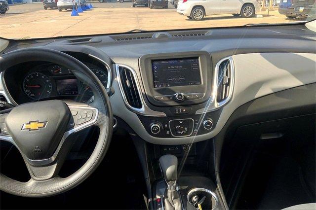 2022 Chevrolet Equinox Vehicle Photo in TOPEKA, KS 66609-0000