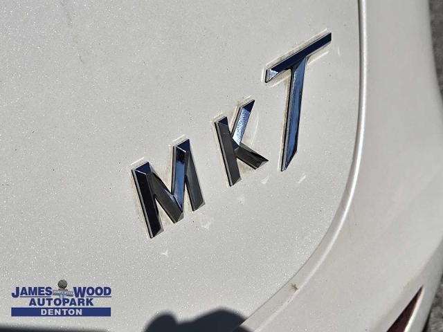 2017 Lincoln MKT Vehicle Photo in DENTON, TX 76210-9321