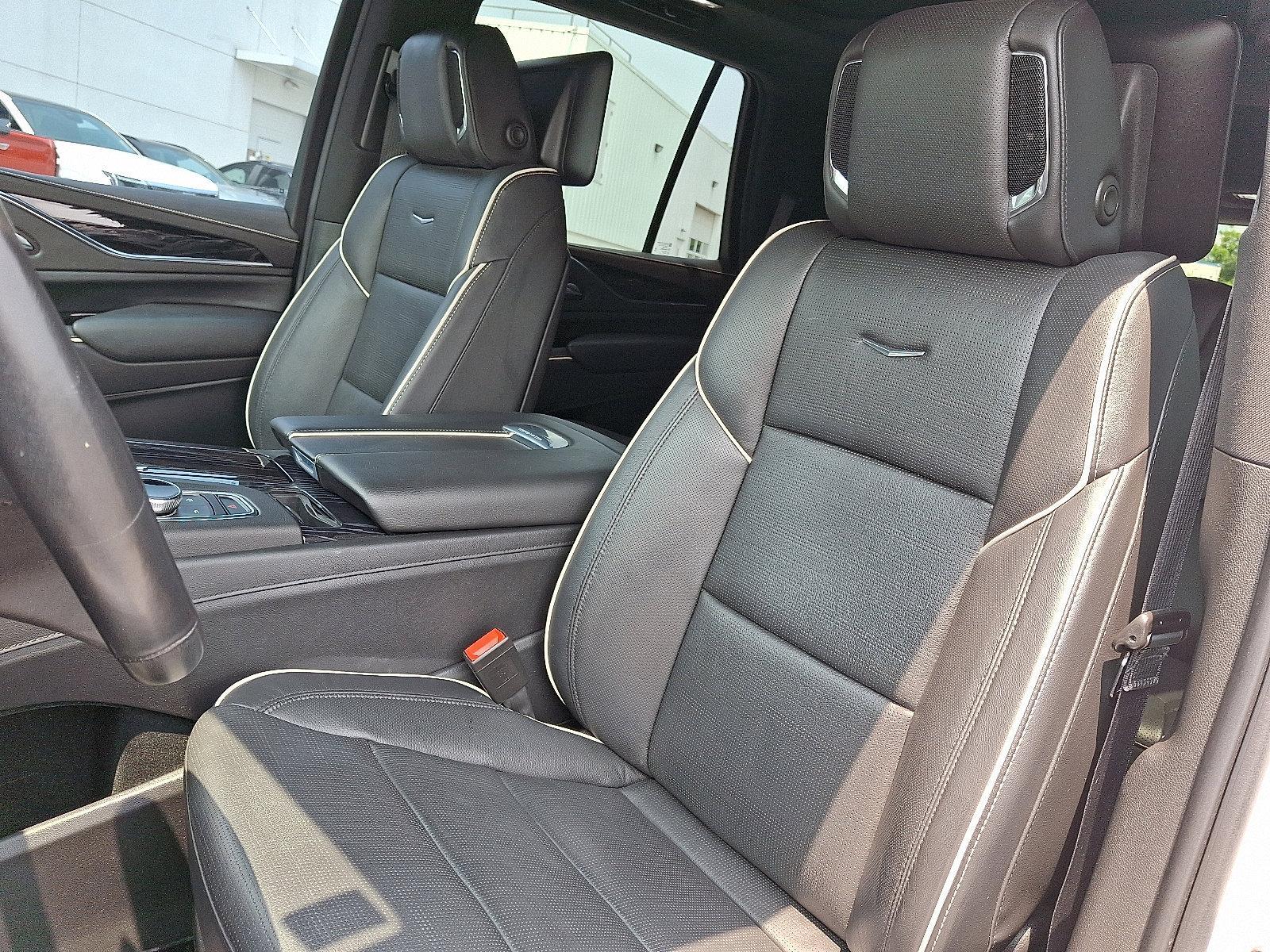 2021 Cadillac Escalade Vehicle Photo in BETHLEHEM, PA 18017-9401