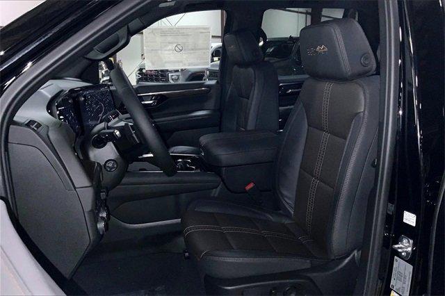 2025 Chevrolet Tahoe Vehicle Photo in KANSAS CITY, MO 64114-4502