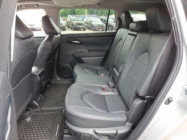 2024 Toyota Highlander Vehicle Photo in DANBURY, CT 06810-5034