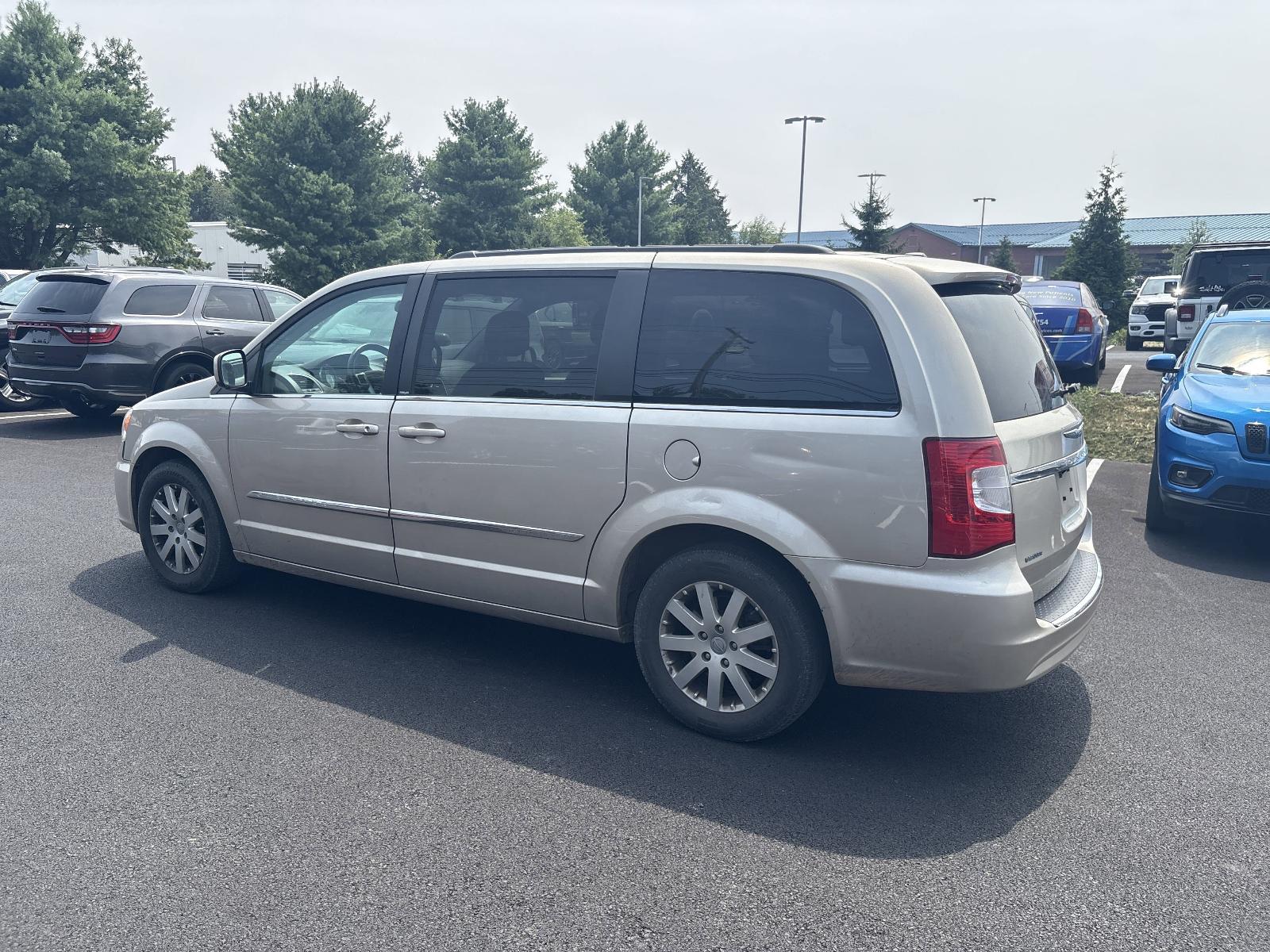 2014 Chrysler Town & Country Vehicle Photo in Mechanicsburg, PA 17050-1707