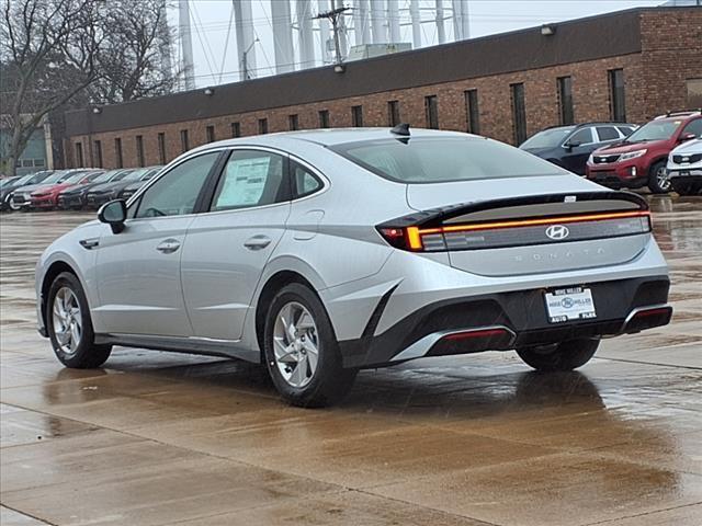 2025 Hyundai SONATA Vehicle Photo in Peoria, IL 61615