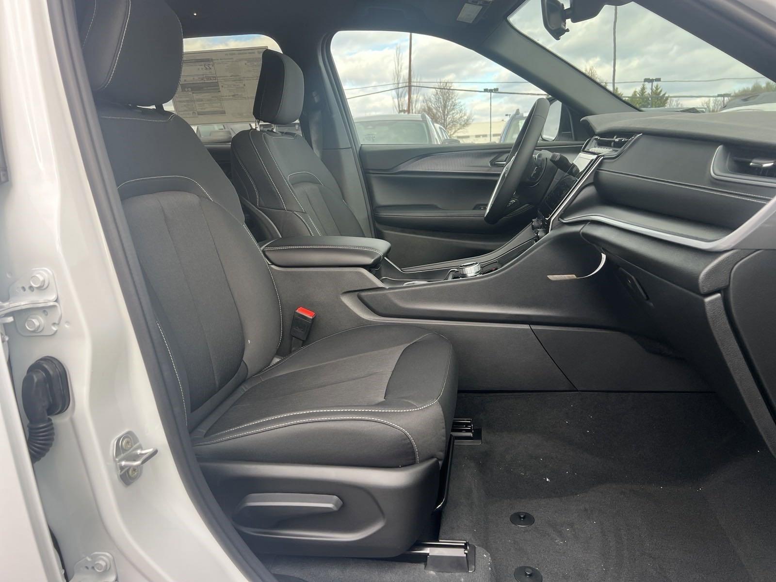 2025 Jeep Grand Cherokee Vehicle Photo in Mechanicsburg, PA 17050-1707