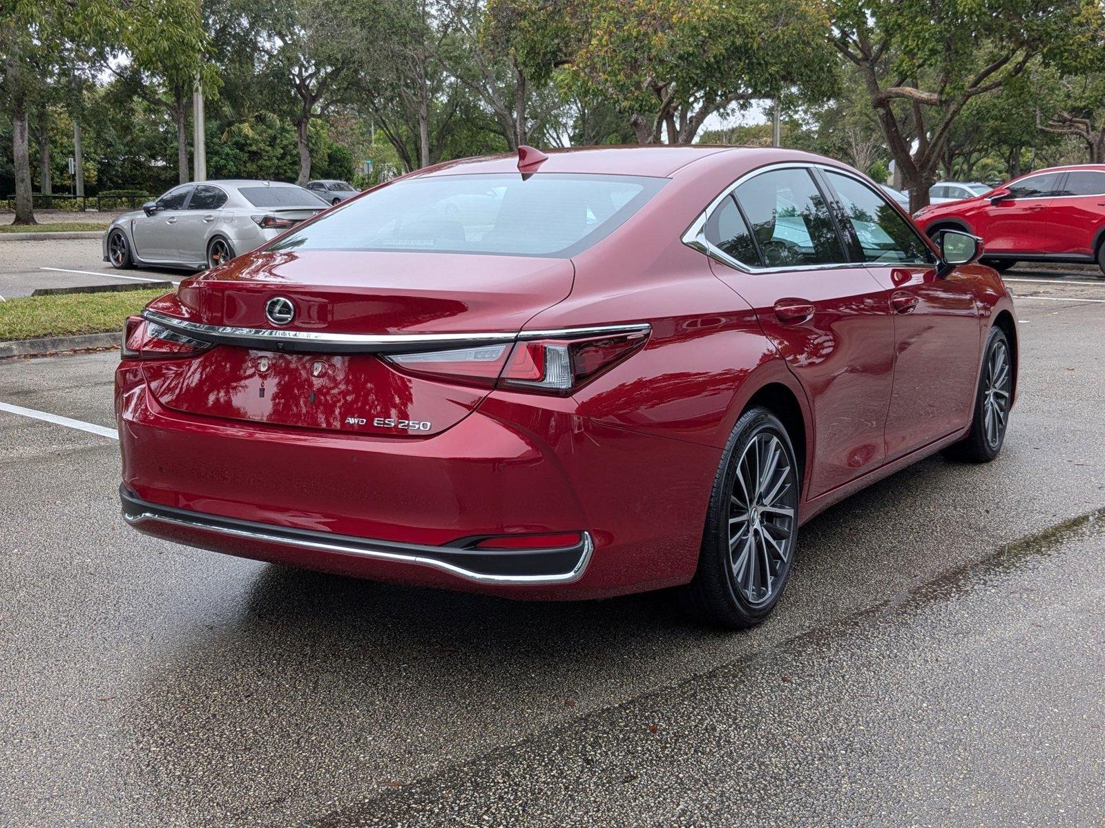 2024 Lexus ES 250 Vehicle Photo in West Palm Beach, FL 33417