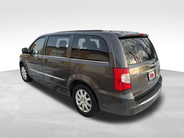 2015 Chrysler Town & Country Vehicle Photo in MEDINA, OH 44256-9631