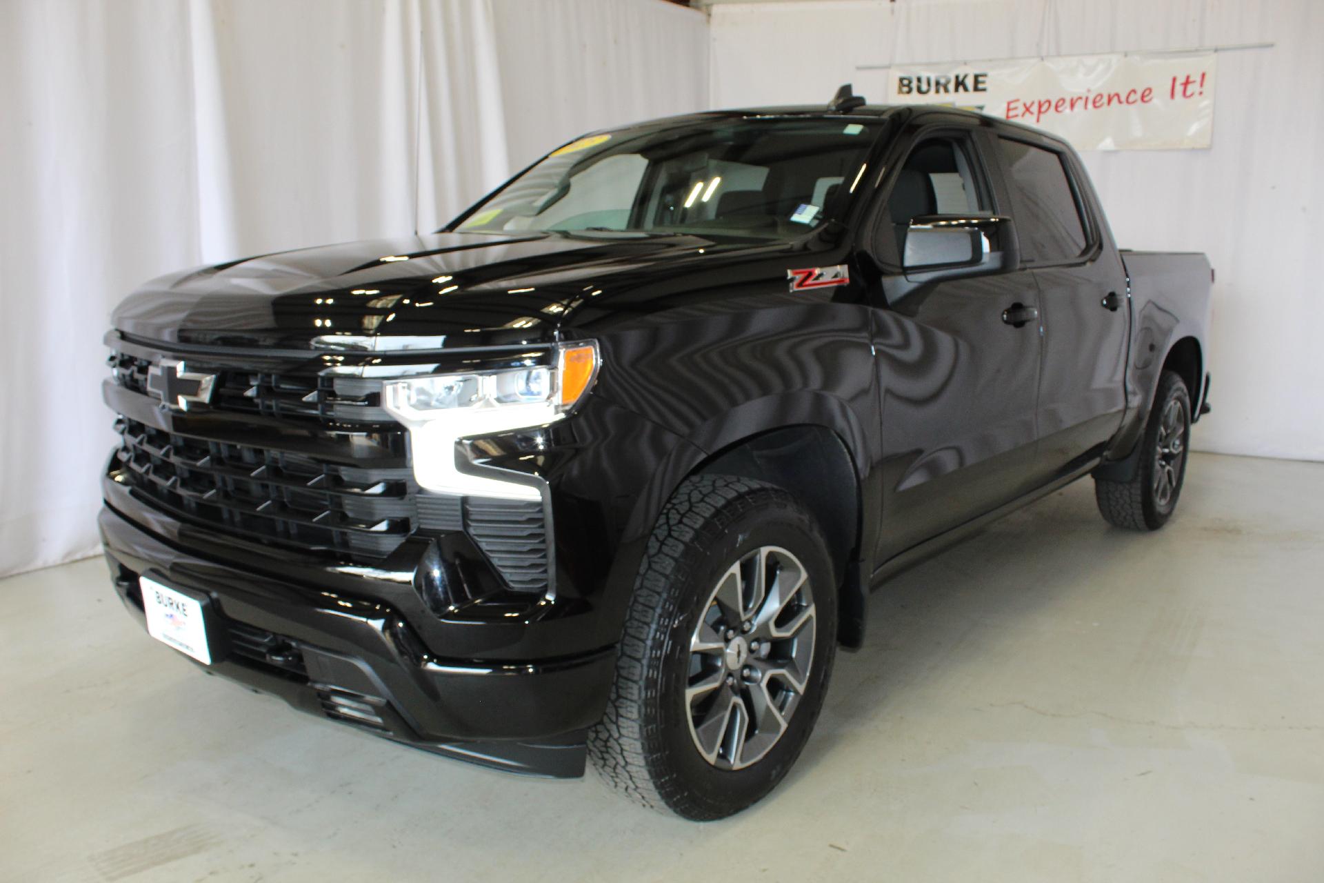 2023 Chevrolet Silverado 1500 Vehicle Photo in NORTHAMPTON, MA 01060-1120
