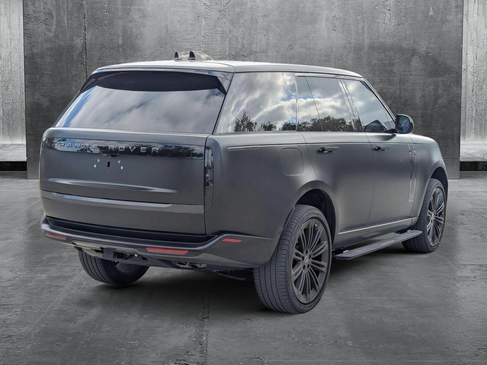 2024 Land Rover Range Rover Vehicle Photo in Pembroke Pines , FL 33027