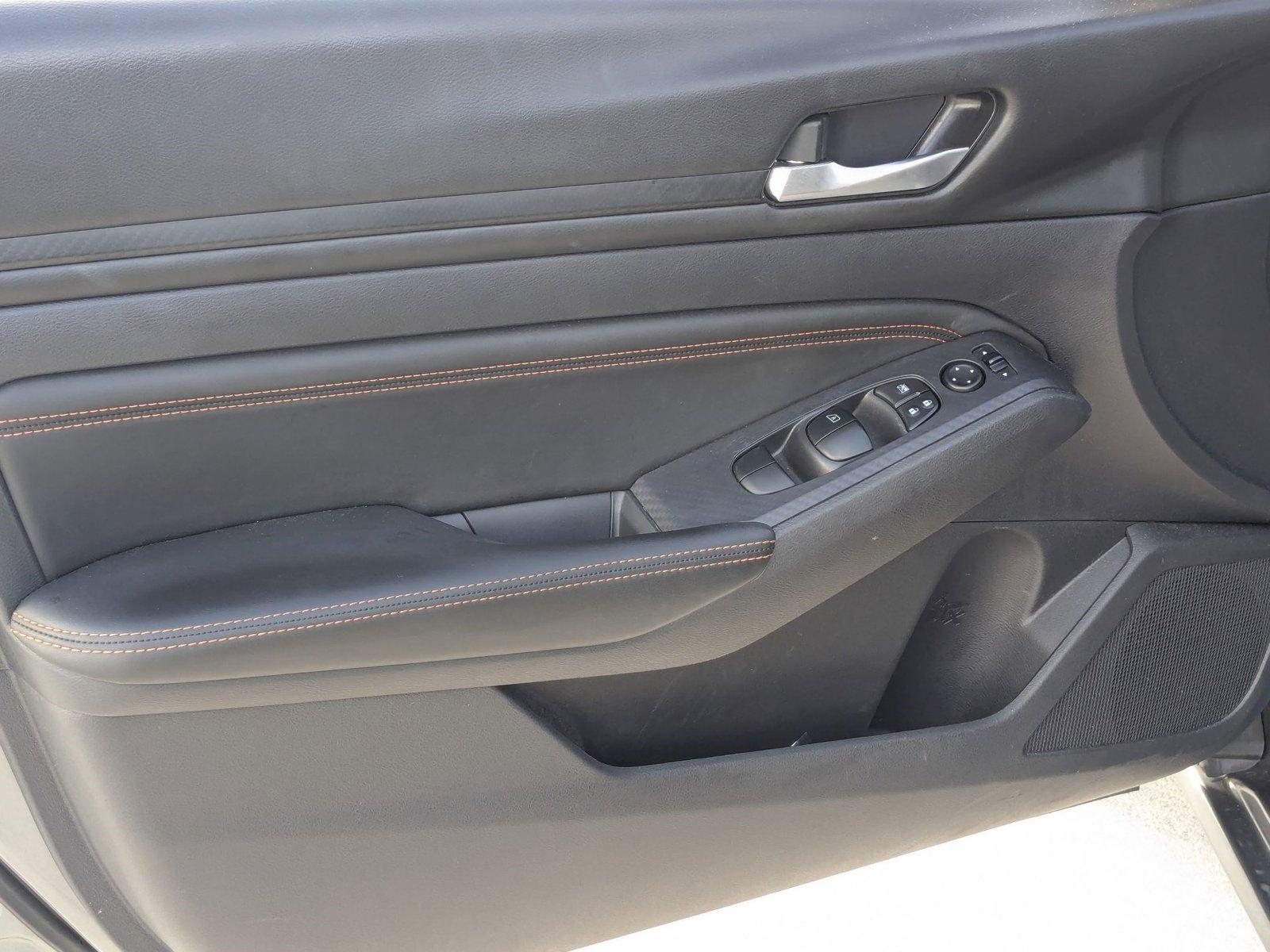 2019 Nissan Altima Vehicle Photo in PEMBROKE PINES, FL 33024-6534