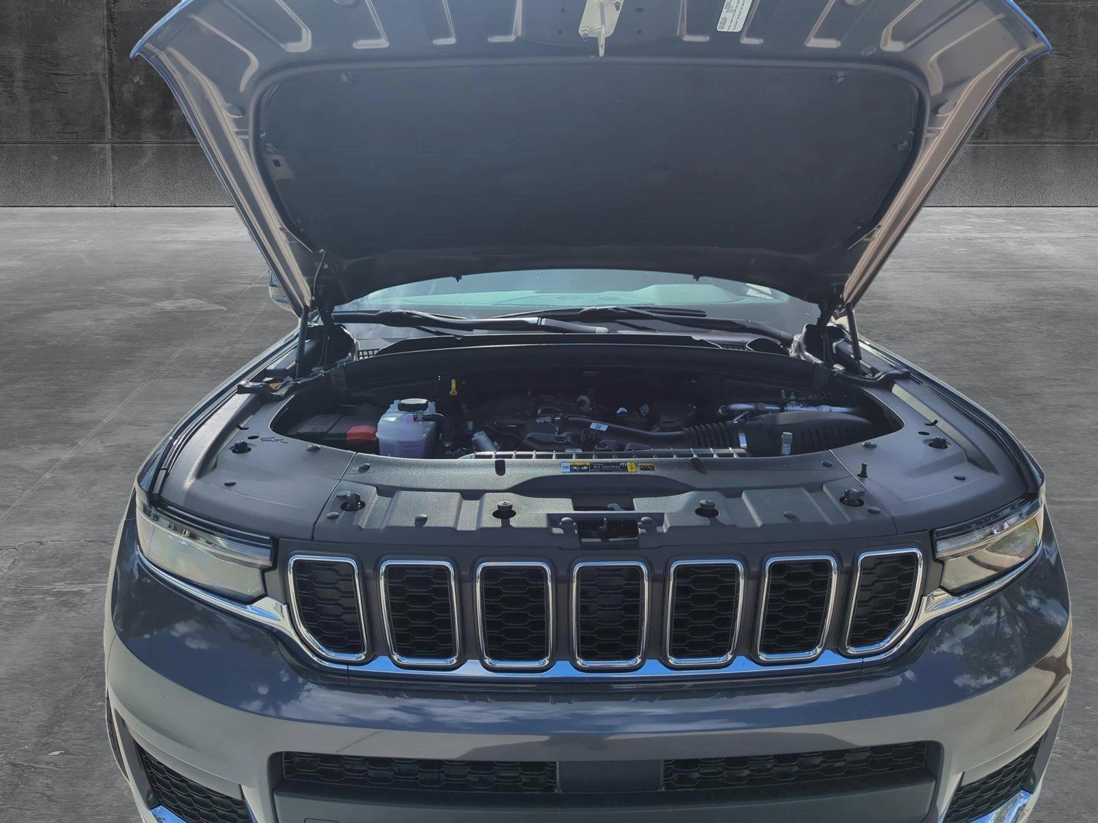 2025 Jeep Grand Cherokee L Vehicle Photo in Pembroke Pines, FL 33027