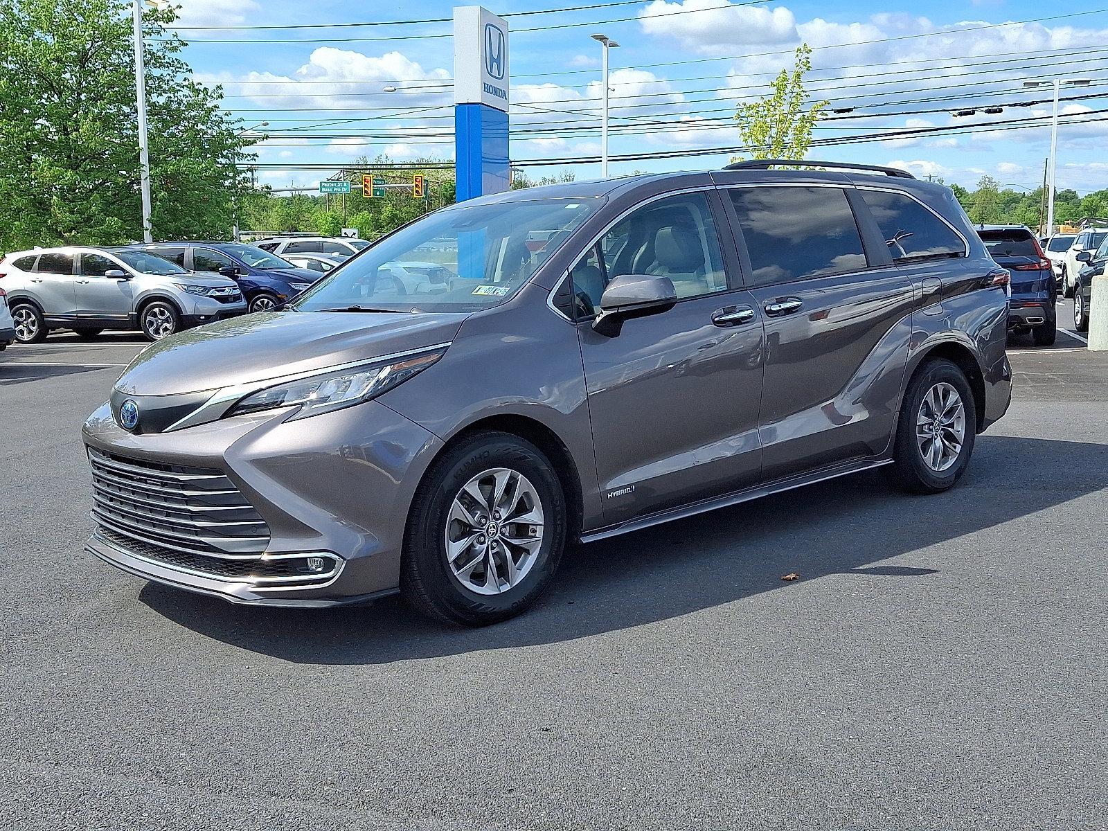 2021 Toyota Sienna Vehicle Photo in Harrisburg, PA 17111
