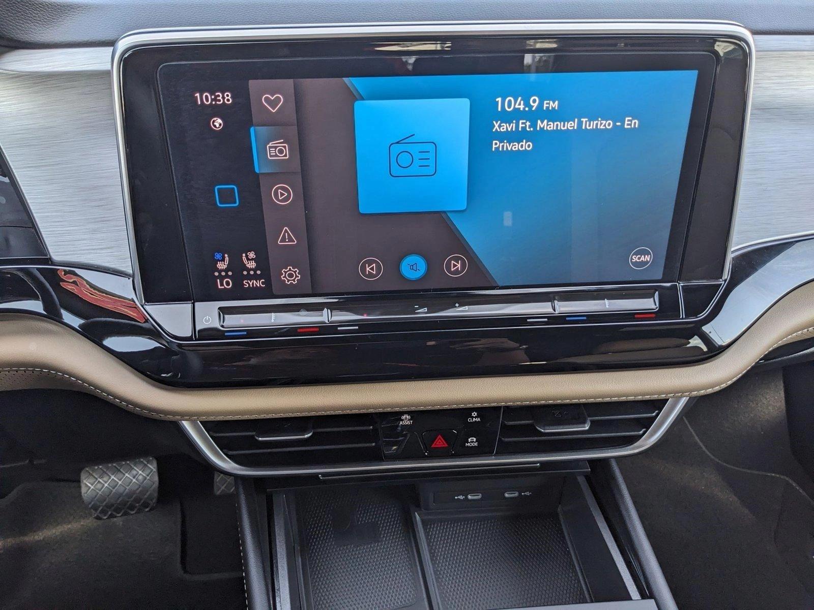 2024 Volkswagen Atlas Cross Sport Vehicle Photo in HOUSTON, TX 77034-5009