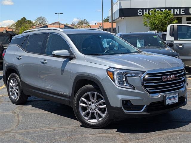 2024 GMC Terrain Vehicle Photo in AURORA, CO 80012-4011