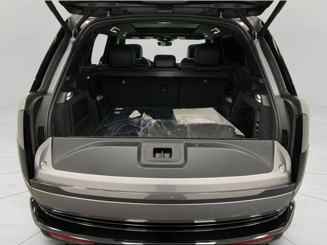 2025 Range Rover Vehicle Photo in Appleton, WI 54913