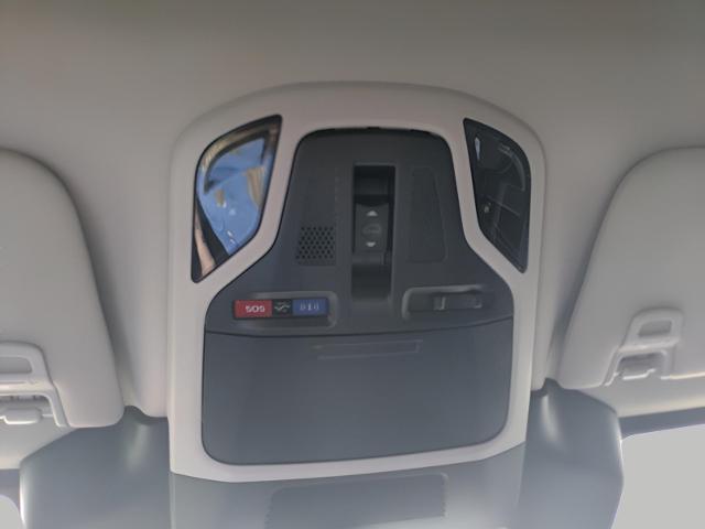2025 Subaru Outback Vehicle Photo in Green Bay, WI 54304