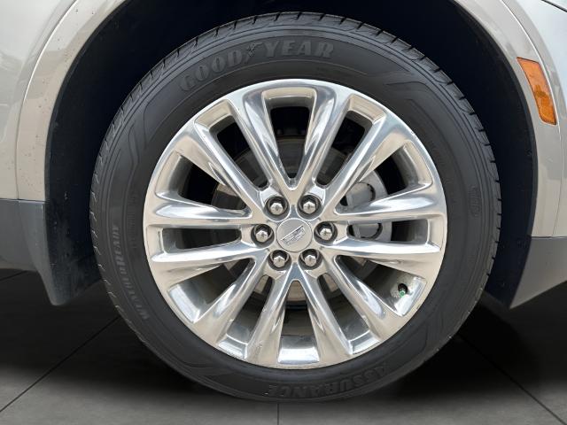 2017 Cadillac XT5 Vehicle Photo in MANITOWOC, WI 54220-5838