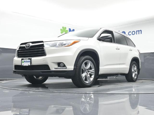 2016 Toyota Highlander Vehicle Photo in Cedar Rapids, IA 52402