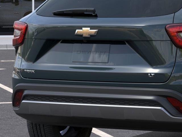 2025 Chevrolet Trax Vehicle Photo in Roslyn, NY 11576