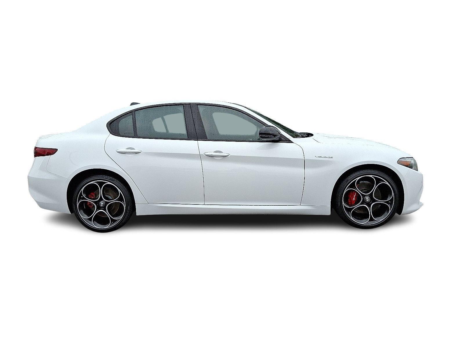 2022 Alfa Romeo Giulia Vehicle Photo in Willow Grove, PA 19090