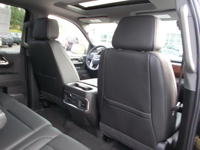 2025 GMC Sierra 1500 Vehicle Photo in LOWELL, MA 01852-4336