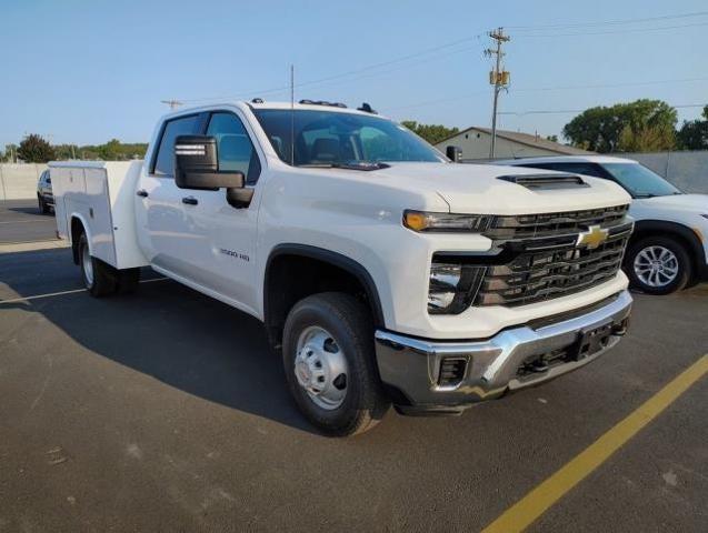 2024 Chevrolet Silverado 3500 HD CC Vehicle Photo in Neenah, WI 54956
