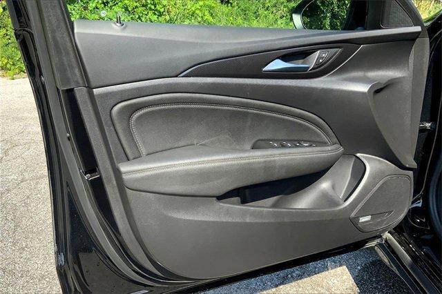 2020 Buick Regal Sportback Vehicle Photo in KANSAS CITY, MO 64114-4545