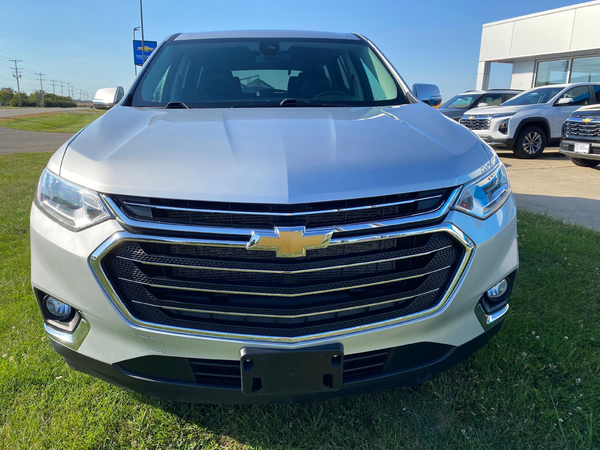 Used 2020 Chevrolet Traverse 3LT with VIN 1GNEVHKW0LJ230568 for sale in Sublette, IL