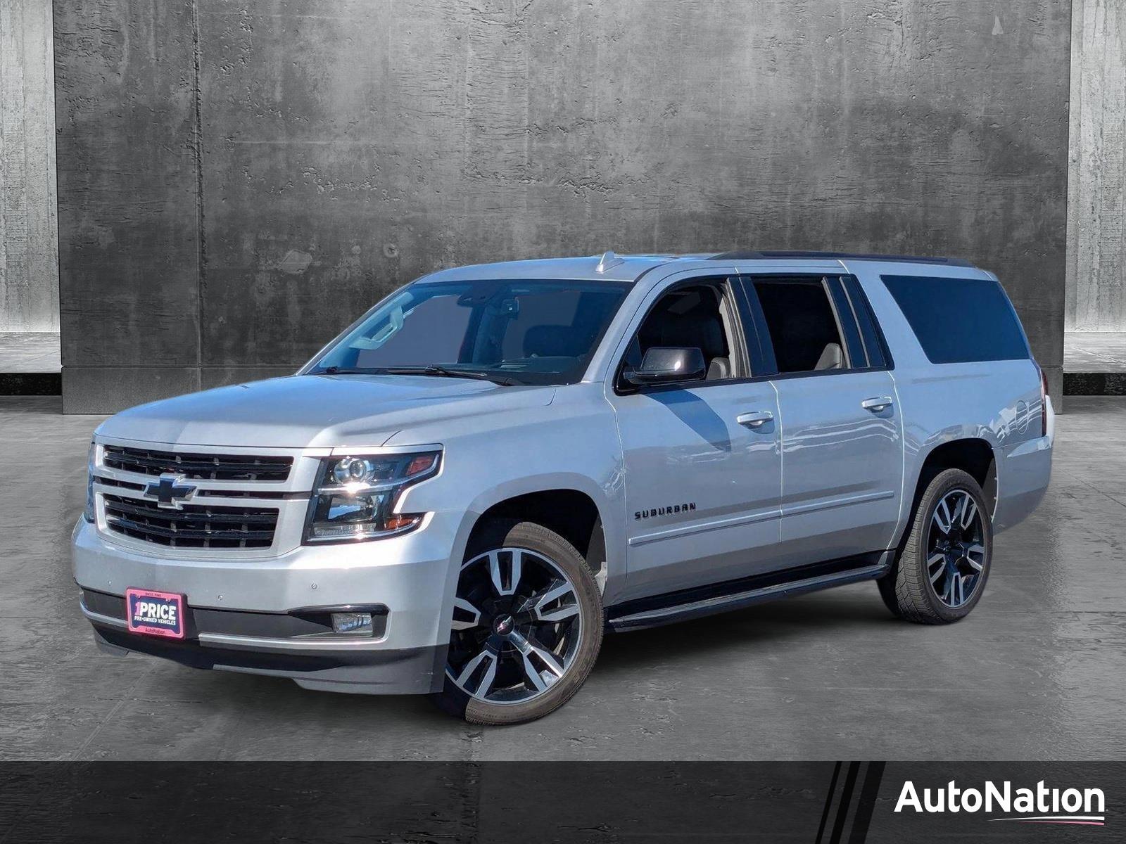 2020 Chevrolet Suburban Vehicle Photo in VALENCIA, CA 91355-1705