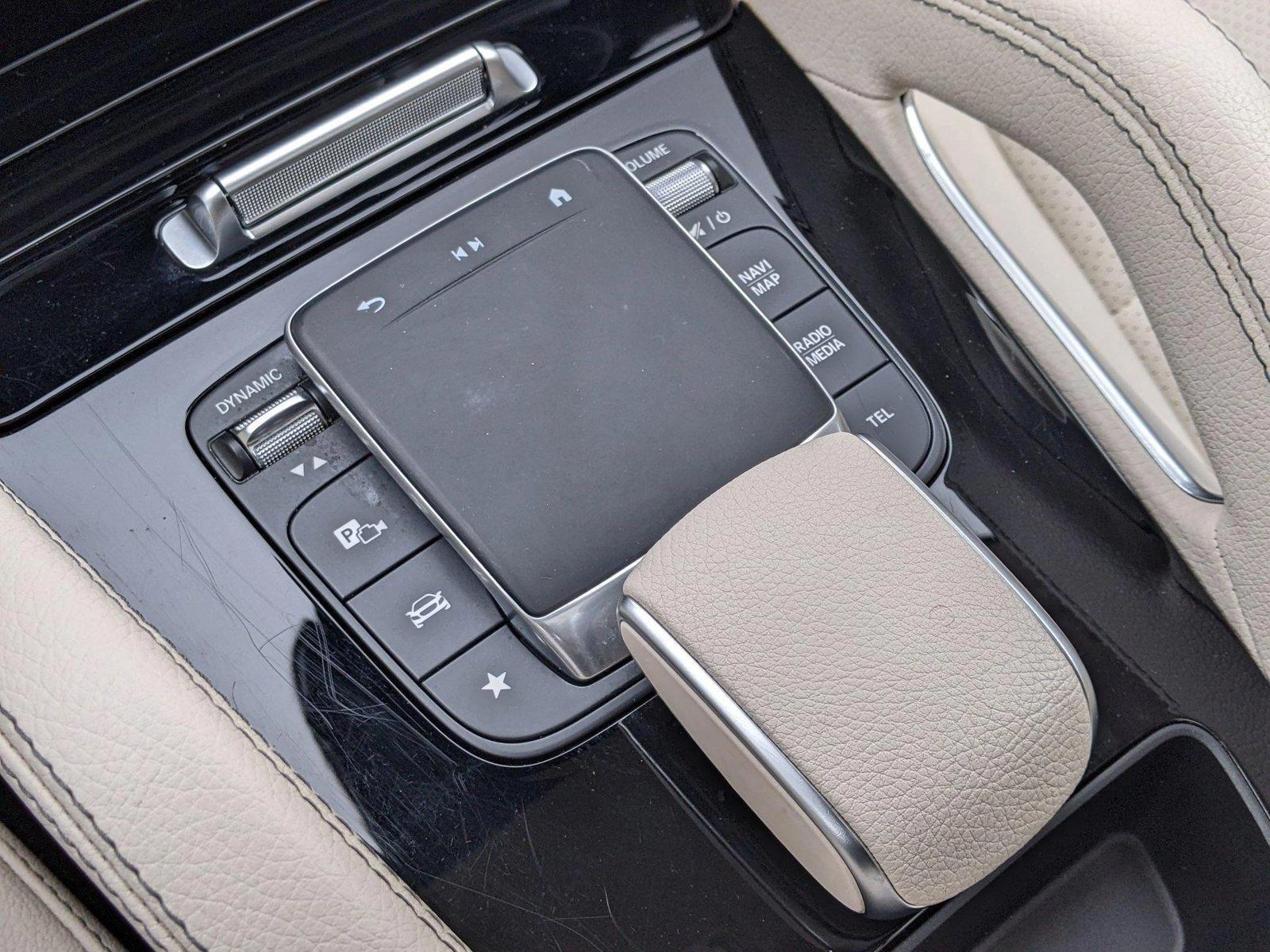 2024 Mercedes-Benz GLE Vehicle Photo in TIMONIUM, MD 21093-2300