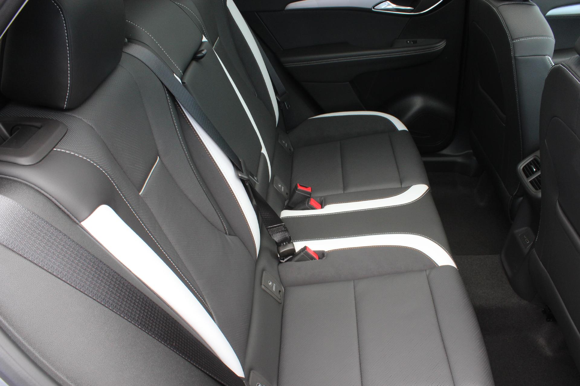 2025 Buick Envision Vehicle Photo in AURORA, CO 80012-4011