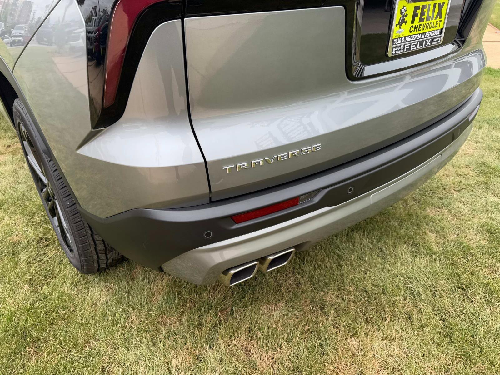 2025 Chevrolet Traverse Vehicle Photo in LOS ANGELES, CA 90007-3794