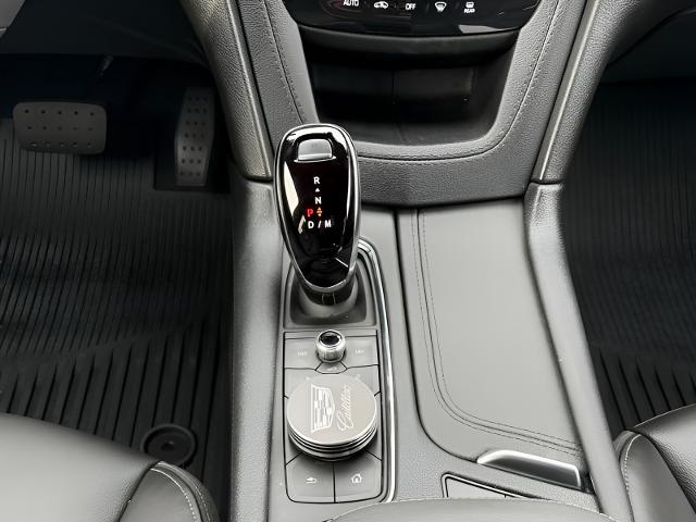 2024 Cadillac XT6 Vehicle Photo in GREEN BAY, WI 54303-3330