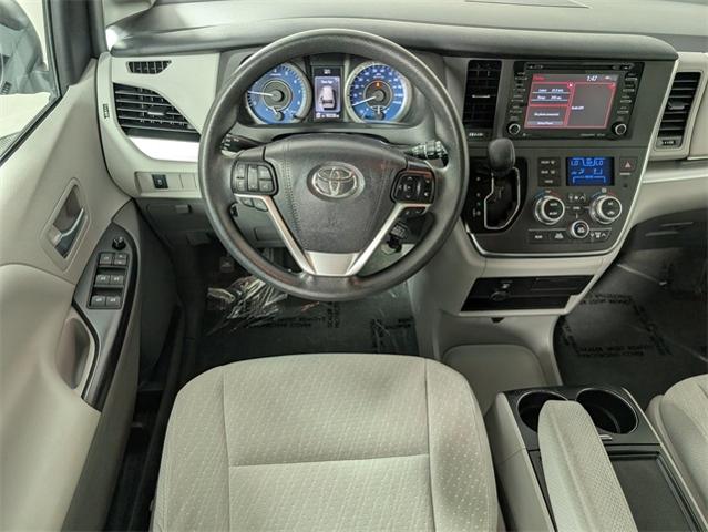 2018 Toyota Sienna Vehicle Photo in ENGLEWOOD, CO 80113-6708