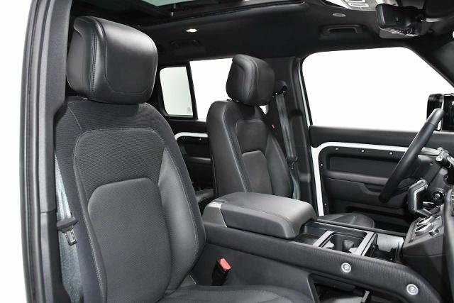 2024 Defender Vehicle Photo in DALLAS, TX 75235