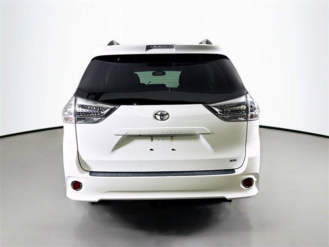 2018 Toyota Sienna Vehicle Photo in PUYALLUP, WA 98371-4149