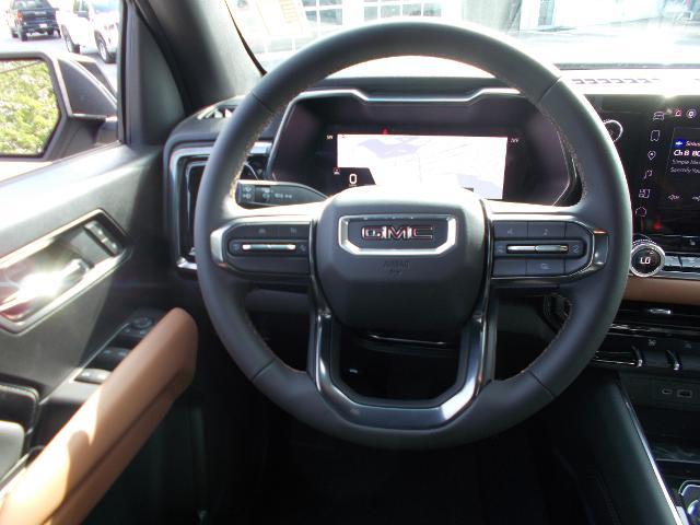 2025 GMC Canyon Vehicle Photo in LOWELL, MA 01852-4336