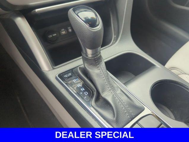 2015 Hyundai SONATA Vehicle Photo in Merrillville, IN 46410